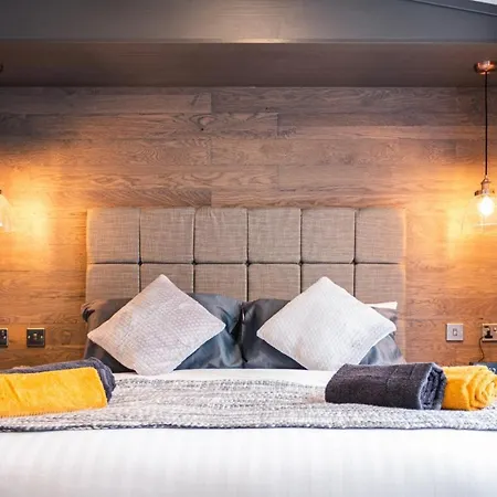 Jjs Lakewood Lodge *