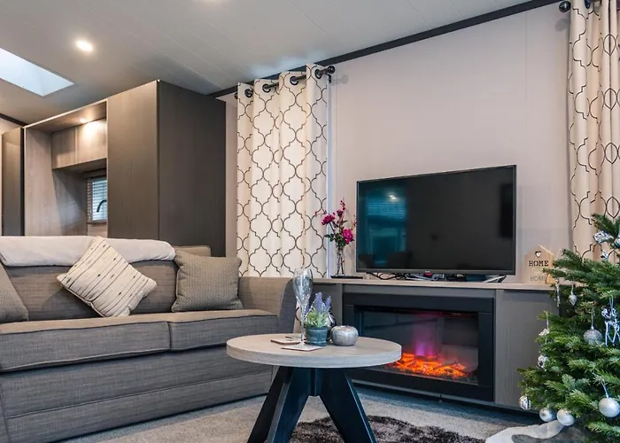 Lodge Jjs Lakewood *